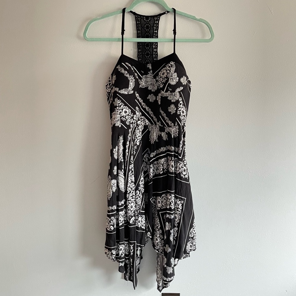 Band of Gypsies Black & White Asymmetrical Handkerchief Hem Dress Size Medium